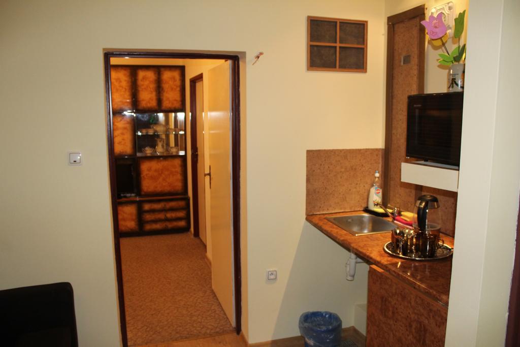 Arkady Homestay *